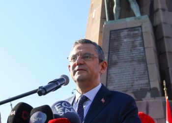 Özel: “Sırtını sıvazladığınız her cemaat ve tarikat namluyu millete çevirecektir”