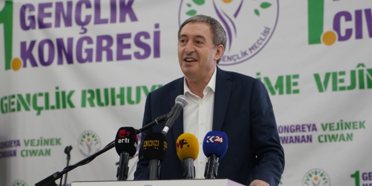 Bakırhan: “Kürt meselesinin demokratik yollarla çözülmesi için elimizden gelen bütün sorumluluğu üstlenmeye hazırız”