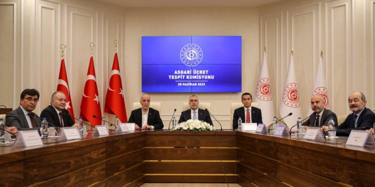 Enflasyon artışının gerekçesi, asgari ücret artışı yaklaşımı doğru mu?