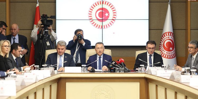 İsveç’in NATO üyeliği tasarısı komisyondan geçti