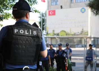 Kayyım belediyenin iki bölgedeki tüm hisselerini devretti