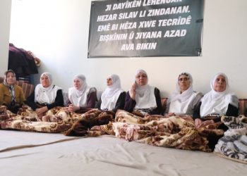 Adalet Nöbetlerine ziyaretçi akını: Tecrit, toplumsal barışın önünde engel