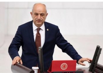 CHP’li Kasap Saadet Partisi’ne geçti