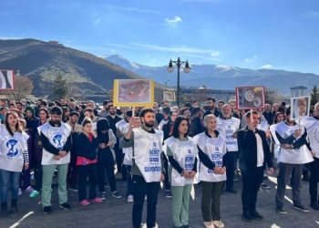 Bedlîs’te sağlıkçılardan yemek boykotu kararı