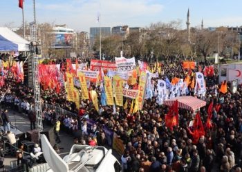 ‘Demokratik Türkiye’ mitingi: Karanlığa teslim olmayacağız