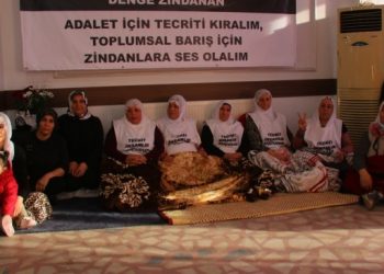 Özgür ve onurlu bir yaşam için Adalet Nöbeti’ndeler