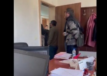 Sendikal faaliyeti yürüten SES yöneticileri polisle engellenmek istendi