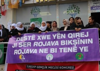 Kuzey ve Doğu Suriye’ye saldırılar protesto edildi