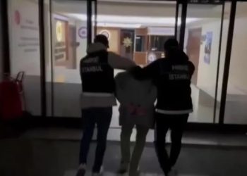 Kırmızı bültenle aranan 3 suç örgütü yöneticisi Türkiye’de yakalandı
