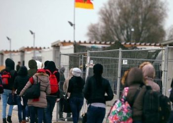 Almanya 10 ayda 13 bin 512 kişiyi sınır dışı etti