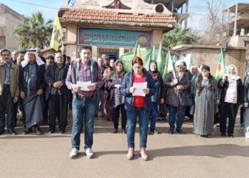 Kuzey ve Doğu Suriye halkı saldırılara karşı alanlarda