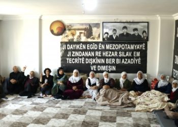 Adalet Nöbeti: Tecrit kaldırılsın