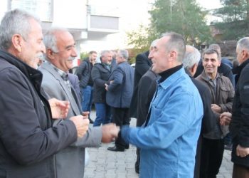 Misirc’de 30 yıllık 2 tutsağa kitlesel karşılama