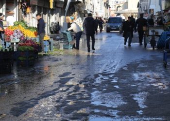 Yoksulluk derinleşiyor: Ucuz ürün için market market geziyoruz