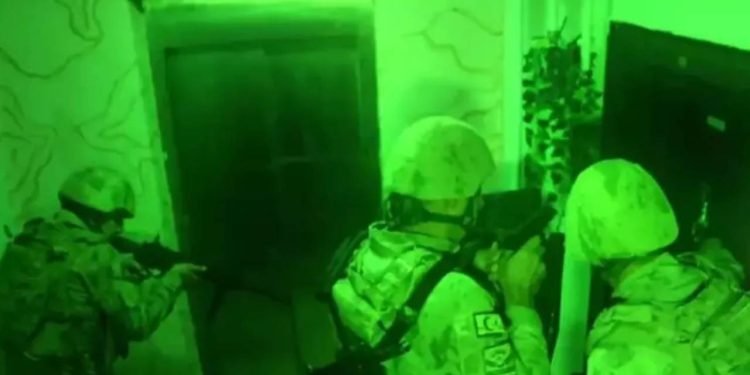 72 ilde 'Mercek-8' operasyonu: Bin 335 silah ele geçirildi