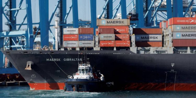 ABD: Husilerin Maersk konteyner gemisine saldırıda kullandığı tekneleri batırdık, kurtulan yok