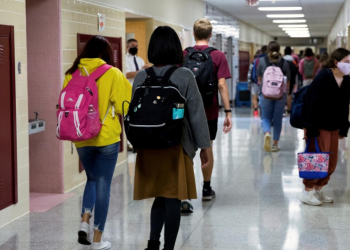 ABD'de bir öğrenci annesinin Filistin paylaşımları nedeniyle okuldan atıldı