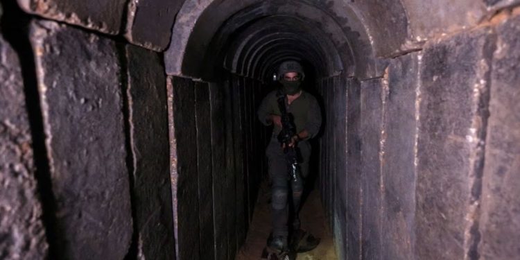 ABD'li yetkililer: İsrail Gazze'deki tünellere deniz suyu basmaya başladı