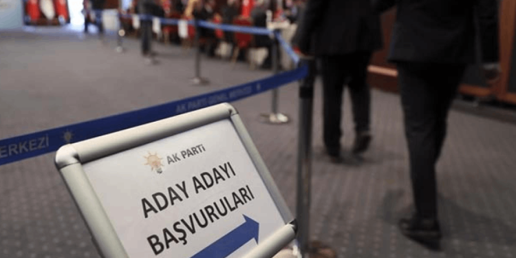 AKP'de aday olması beklenen bir isim devre dışı kaldı: "Parti içindeki direncin nedeni AKP standartlarının hayli üzerinden ‘Atatürkçü’ olması"