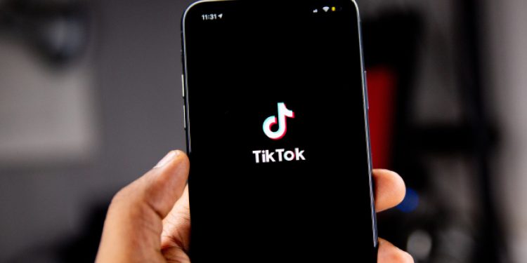 AKP'den başta TikTok olmak üzere yeni sosyal medya adımı!