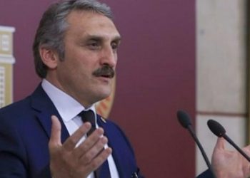 AKP'li Ahmet Hamdi Çallı: 'Yurtta sulh cihanda sulh' lafını en son 15 Temmuz ihanetinde duymuştuk