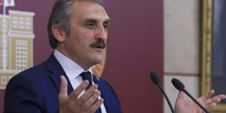 AKP'li Ahmet Hamdi Çallı: 'Yurtta sulh cihanda sulh' lafını en son 15 Temmuz ihanetinde duymuştuk
