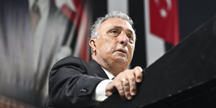 Ahmet Nur Çebi yönetimi ibra edildi: Beşiktaş’a aşığım, aşık