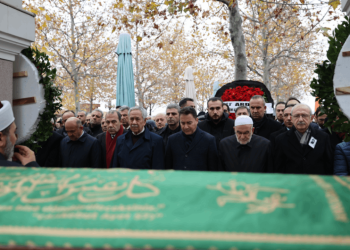 Ali Babacan’ın annesi Güner Babacan son yolculuğuna uğurlandı