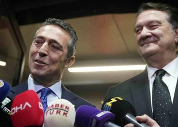 Ali Koç'tan çiçeği burnunda başkan Hasan Arat'a ziyaret: Baba ocağına hoş geldiniz!