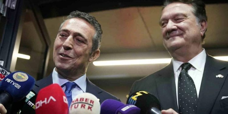 Ali Koç'tan çiçeği burnunda başkan Hasan Arat'a ziyaret: Baba ocağına hoş geldiniz!