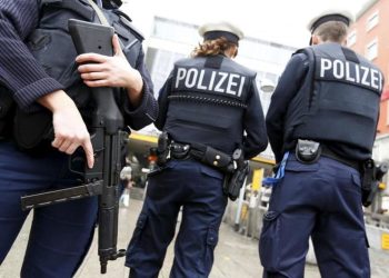 Almanya'da beş kişiyi öldüren IŞİD'liye müebbet