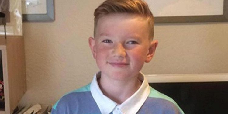 Altı yıldır kayıp olan İngiliz çocuk Alex Batty ailesine kavuştu