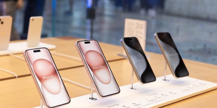 Apple’dan Türkiye fiyatlarına dev zam: iPhone 15, 100 bin TL’yi buldu