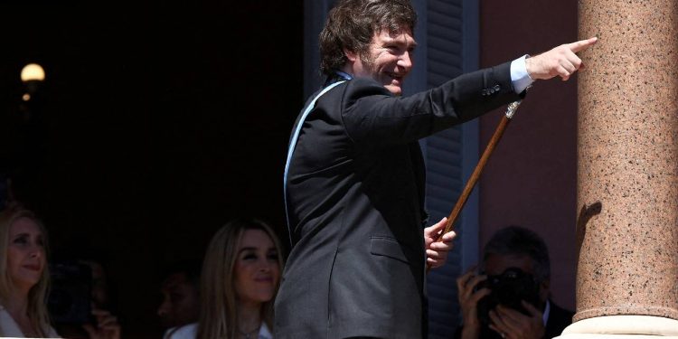 Arjantin'in Trump'ı yemin töreniyle göreve başladı: 'Ekonomiye şok terapisinden başka yol yok'