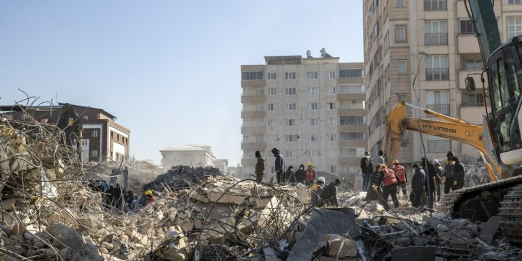 Bakan Özhaseki açıkladı: Türkiye'de hareketli olan 485 fay hattı var