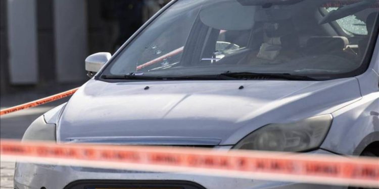 Batı Kudüs'te İsrail güçlerince 'saldırgan' sanılarak vurulan İsrailli öldü