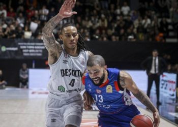 Beşiktaş Fenerbahçe'den sonra Anadolu Efes'i de devirdi