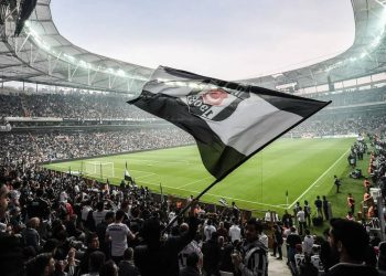 Beşiktaş’a yarım sezonda antrenör dayanmadı: İşte Siyah beyazlıların ilgilendiği yabancı teknik direktörler