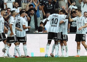 Beşiktaş'ın Fenerbahçe maçı kamp kadrosu açıklandı