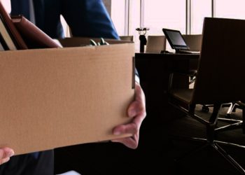 Binlerce çalışan işten çıkarıldı, dev şirket küçülmeye gidiyor!