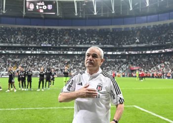 Bir dönem daha kapandı, Rıza Çalımbay ile yollar ayrıldı: "Beşiktaş'a geldiğimde kendime acıdım"
