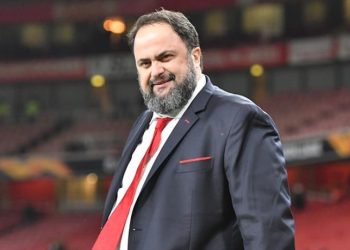 Bir polisin yaralandığı olayların ardından Yunanistan Futbol Federasyonu Başkanı istifa etti