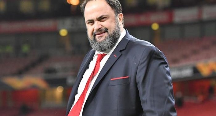 Bir polisin yaralandığı olayların ardından Yunanistan Futbol Federasyonu Başkanı istifa etti