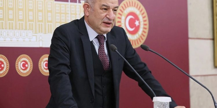 CHP’li Ali Fazıl Kasap Saadet’e geçti; Saadet Partisi yeniden grup kuracak