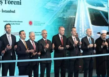 CHP'li Karasu: Sabiha Gökçen'in 2. pistinin aceleyle açılmasının sebebi İbrahim Çeçen