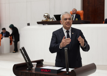 CHP'li Kayıhan Pala kanser hastalarının sorunlarını Meclis gündemine taşıdı: Tedaviye dava açmadan erişmeleri için eylem planınız var mı?