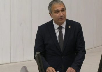 CHP'li Özçağdaş bütçe görüşmelerinde konuştu, eğitimdeki çöküşü anlattı: 'Yaz boz tahtasına döndü'