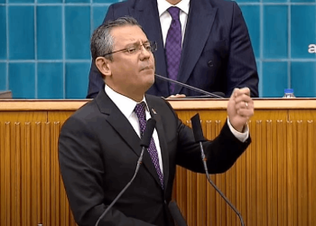 CHP'ye 'hain' diyen Bahçeli'ye sert yanıt: Özgür Özel: PKK’nın adını anmayan bir hain arıyorsan, işte Recep Tayyip Erdoğan’ın tweet’i