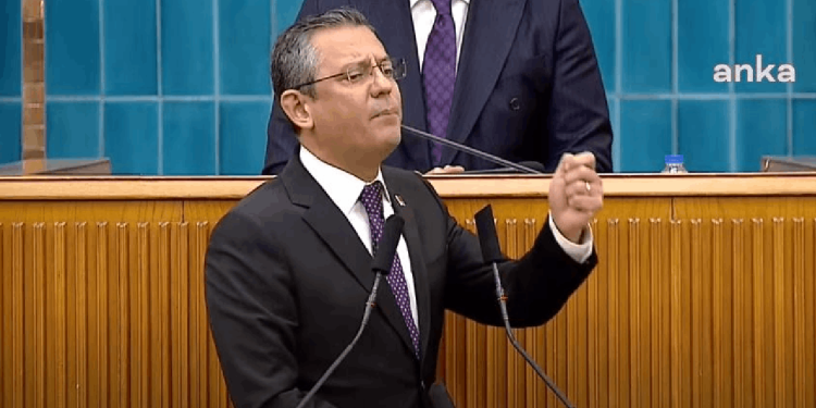 CHP'ye 'hain' diyen Bahçeli'ye sert yanıt: Özgür Özel: PKK’nın adını anmayan bir hain arıyorsan, işte Recep Tayyip Erdoğan’ın tweet’i