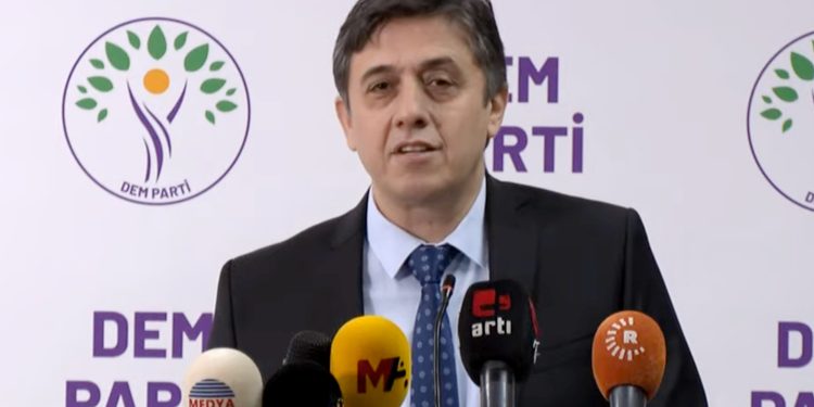 DEM Parti, tek tek açıkladı; yeni adreslere binlerce seçmen kaydı yapılmış